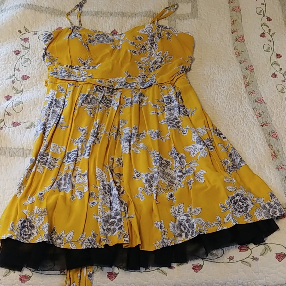 Roz & Ali dress - Picture 5 of 9